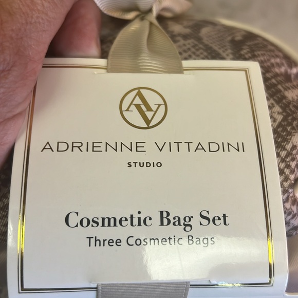 Adrienne Vittadini Cosmetic Bag Set - Picture 3 of 7